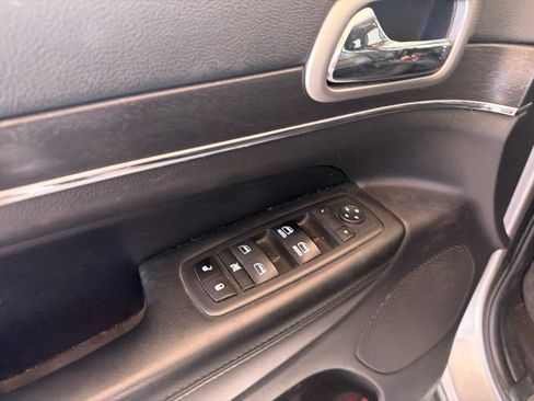 Used 2018 Jeep Grand Cherokee Limited w/ Luxury Group II AWD/4WD image 10
