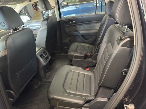 Used 2022 Volkswagen Atlas SEL Premium image 14