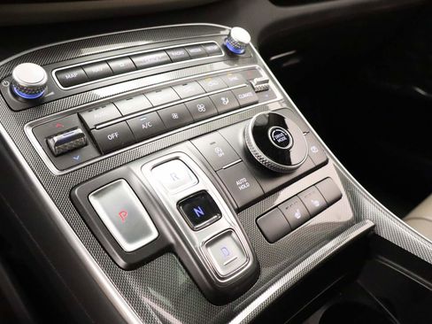 Used 2023 Hyundai Santa Fe SEL w/ Premium Package image 9