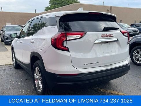 Certified 2024 GMC Terrain SLE w/ LPO, Floor Liner Package FWD image 2