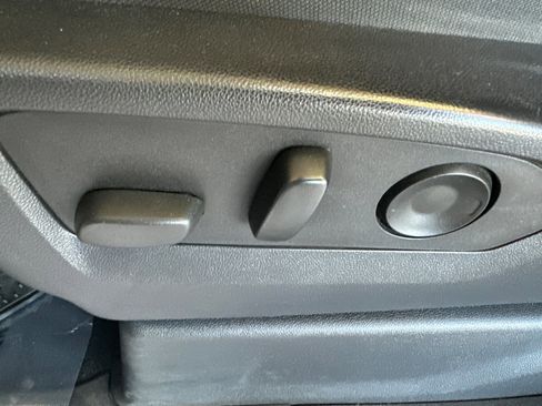 Used 2023 GMC Sierra 1500 Elevation image 12