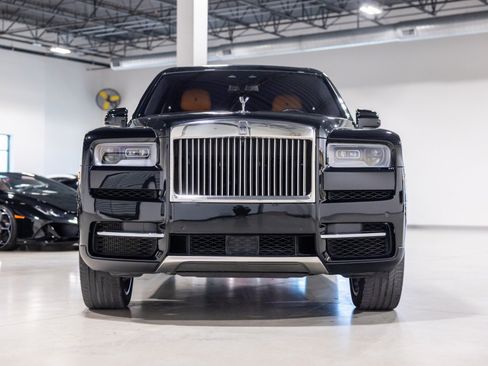 Used 2022 Rolls-Royce Cullinan AWD/4WD image 2