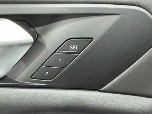 New 2026 BMW X5 xDrive40i w/ M Sport Package image 25