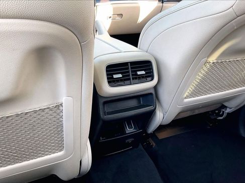 Used 2021 Mercedes-Benz GLE 350 4MATIC image 36