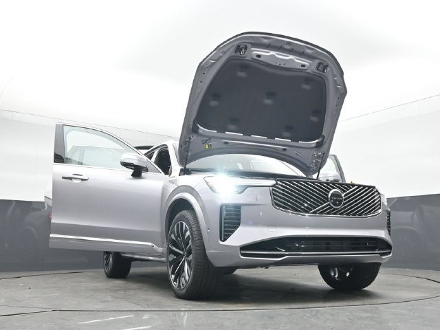 New 2026 Volvo XC90 T8 Plus w/ Protection Package Premier AWD/4WD image 57