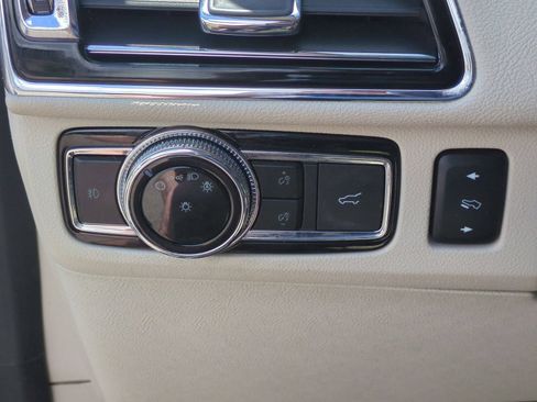 Used 2021 Lincoln Navigator L Reserve AWD/4WD image 18