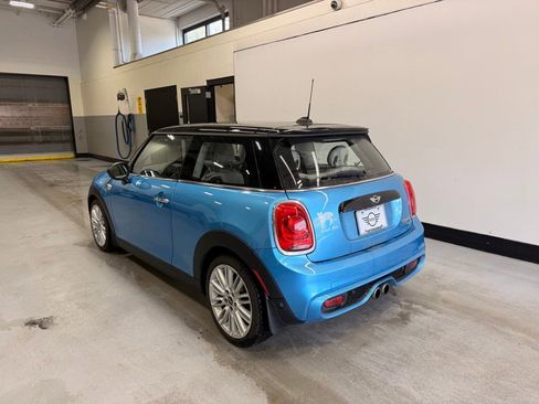 Used 2018 MINI Cooper S FWD image 3