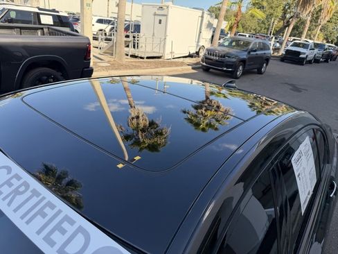 Used 2022 BMW 740i xDrive w/ M Sport Package image 11