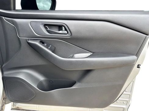 Used 2024 Nissan Rogue S FWD image 26
