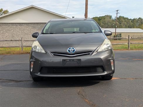 Used 2012 Toyota Prius V Two image 2
