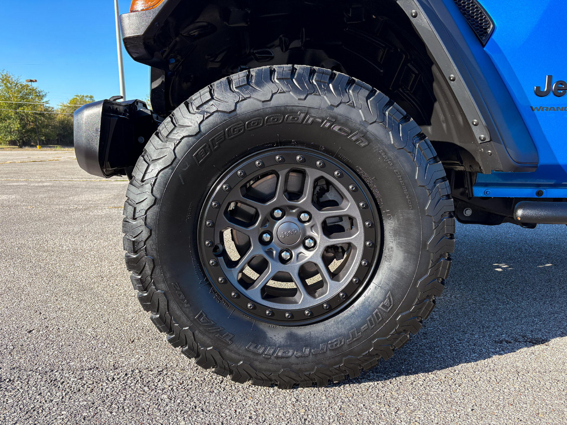 Used 2023 Jeep Wrangler Unlimited Sport AWD/4WD image 32