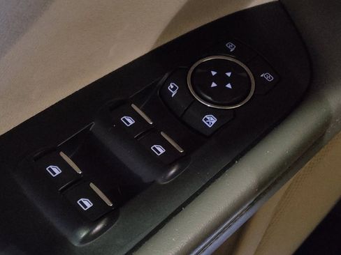 Used 2018 Lincoln MKX Reserve w/ Lincoln MKX Climate Package image 27