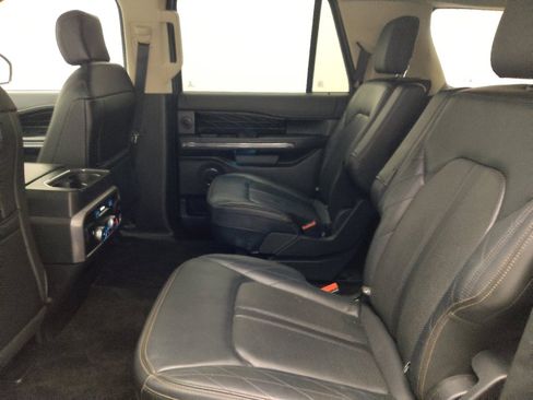 Used 2018 Ford Expedition Max Platinum RWD image 18