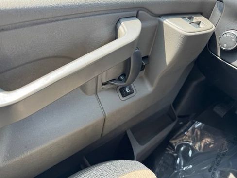 Used 2021 GMC Savana 3500 Extended w/ Driver Convenience Package RWD image 29