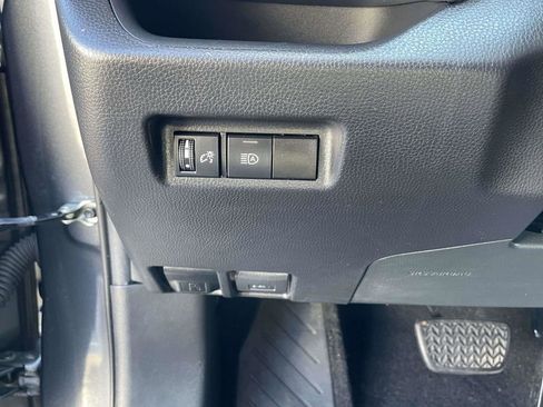 Used 2021 Toyota RAV4 XLE FWD image 23