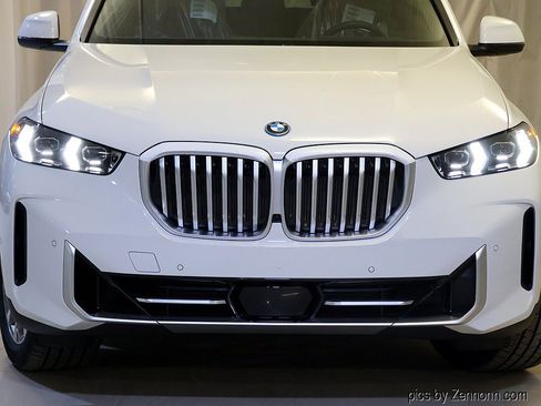New 2026 BMW X5 xDrive50e w/ Executive Package AWD/4WD image 6