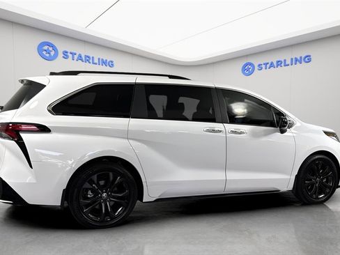 Used 2024 Toyota Sienna XSE image 10