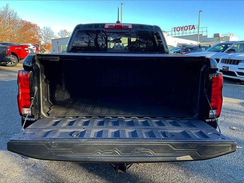 Used 2024 Chevrolet Colorado LT w/ LT Convenience Package III image 29