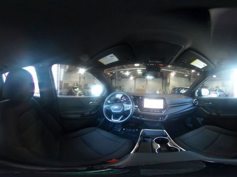 Used 2025 Chevrolet Equinox LT FWD image 43