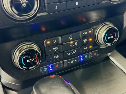 Used 2020 Ford F150 Raptor w/ Equipment Group 802A Luxury AWD/4WD image 15
