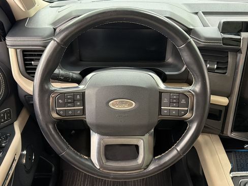 Used 2022 Ford Expedition Max Platinum RWD image 11