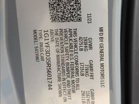 Used 2024 Chevrolet Corvette Z06 RWD image 24