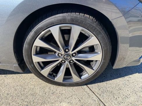 Used 2022 Nissan Maxima Platinum w/ Sport Mat Group image 24