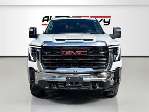 Used 2024 GMC Sierra 2500 SLT w/ SLT Premium Package image 2