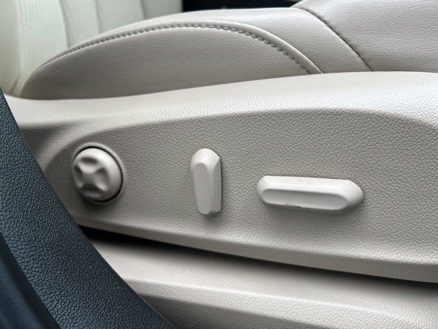 Used 2020 Buick Envision Preferred AWD/4WD image 47