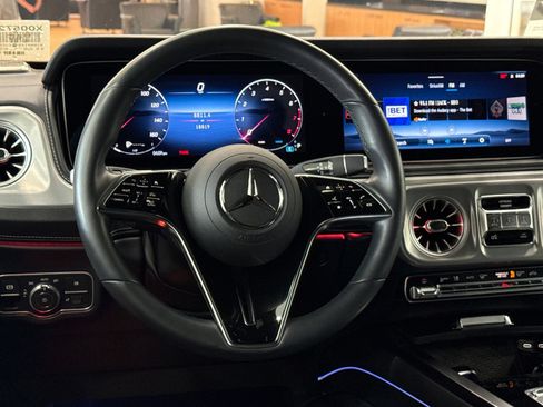 Used 2025 Mercedes-Benz G 550 image 32