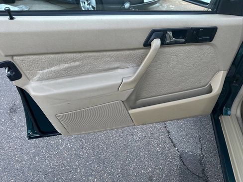 Used 1993 Mercedes-Benz 190 E 2.3 image 32