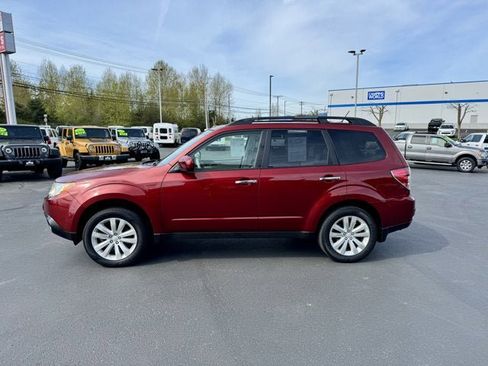 Used 2012 Subaru Forester 2.5X Premium w/ All-Weather Pkg image 7