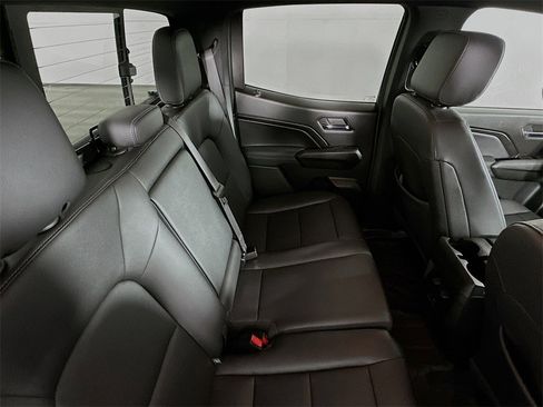 Used 2024 Chevrolet Colorado LT w/ LT Convenience Package III image 27