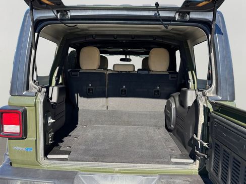 Used 2023 Jeep Wrangler Unlimited w/ Cold Weather Group image 14