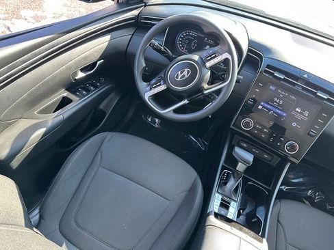 Used 2023 Hyundai Tucson SE image 17