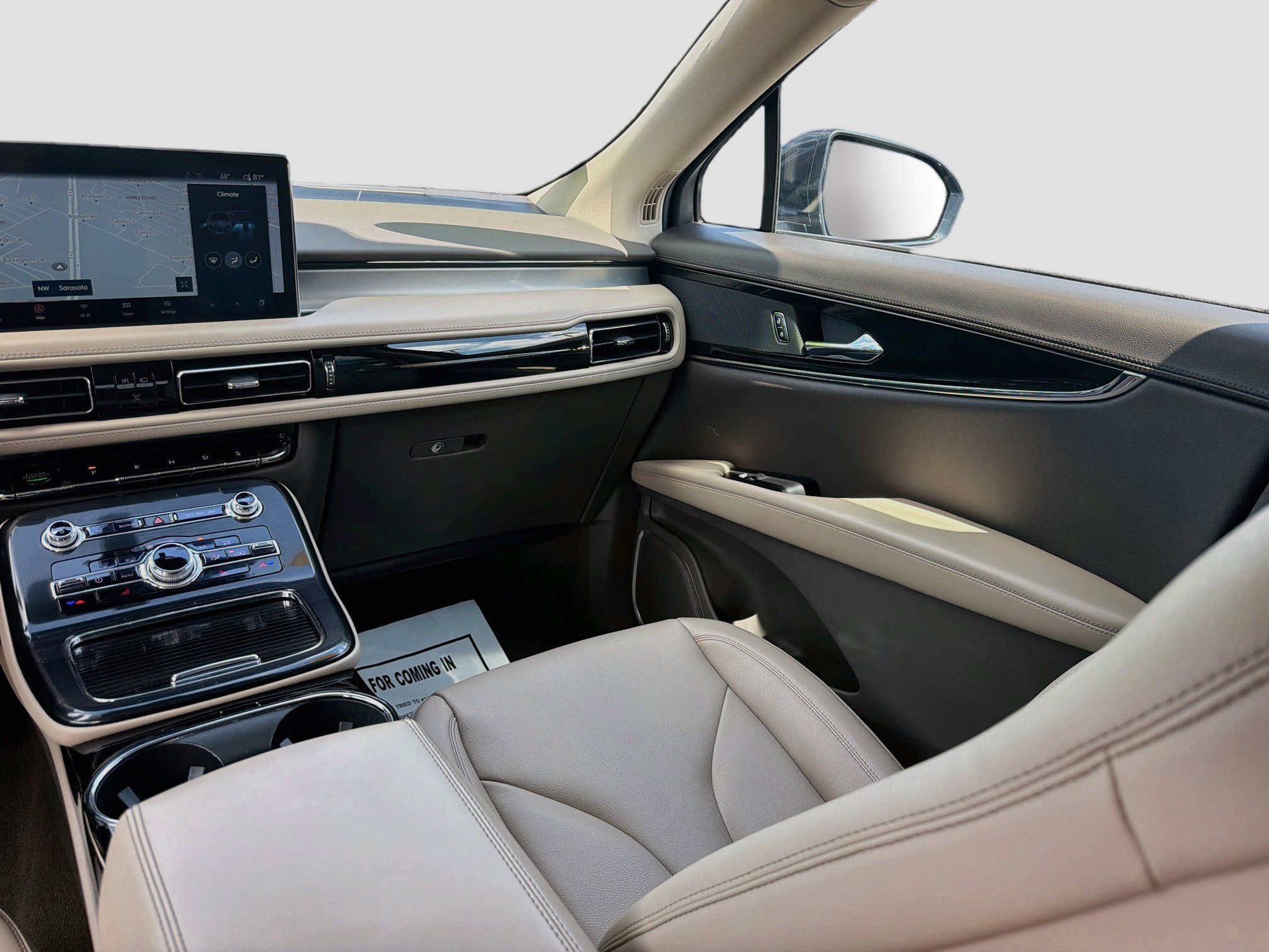 Used 2023 Lincoln Nautilus FWD w/ Premium Package image 23