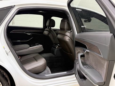 Used 2025 Audi A8 L 3.0T w/ Executive Package image 39