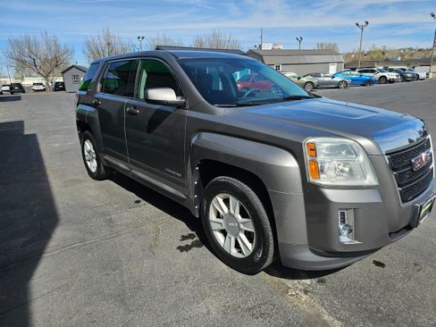 Used 2012 GMC Terrain SLE AWD/4WD image 4