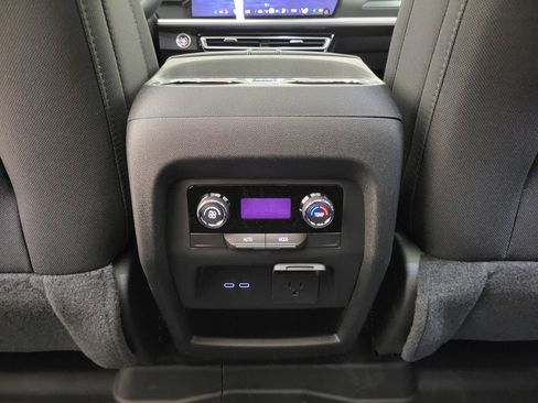 New 2026 Chevrolet Traverse LT w/ Sun and Wheel Package image 45