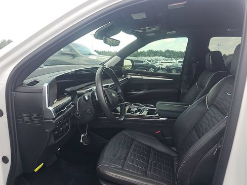 Used 2025 Cadillac Escalade Sport Platinum w/ LPO, Floor Liner Package RWD image 7