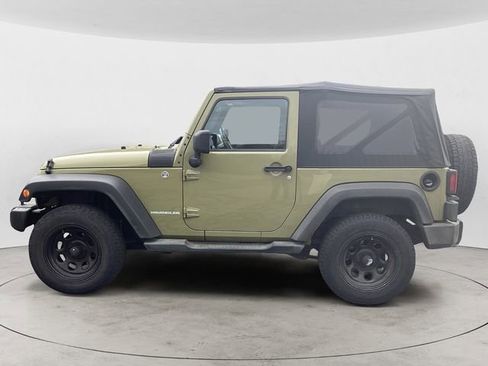 Used 2013 Jeep Wrangler Sahara w/ Connectivity Group AWD/4WD image 2