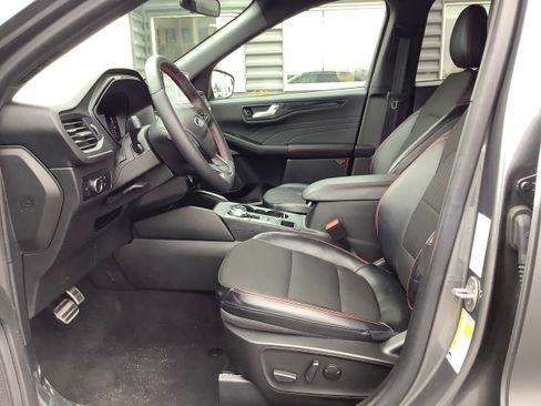 Certified 2023 Ford Escape ST-Line w/ Tech Pack #1 image 7