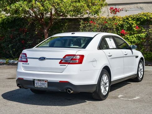 Used 2013 Ford Taurus SE image 6