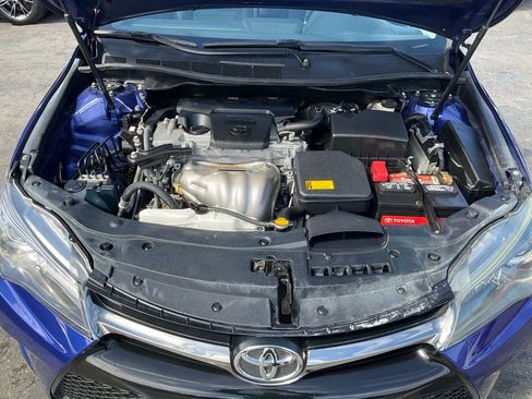 Used 2015 Toyota Camry SE image 10
