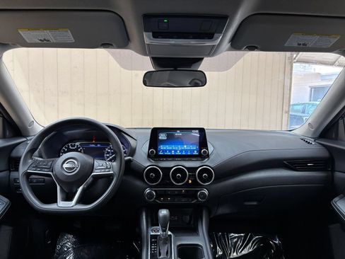 Used 2025 Nissan Sentra SV FWD image 30