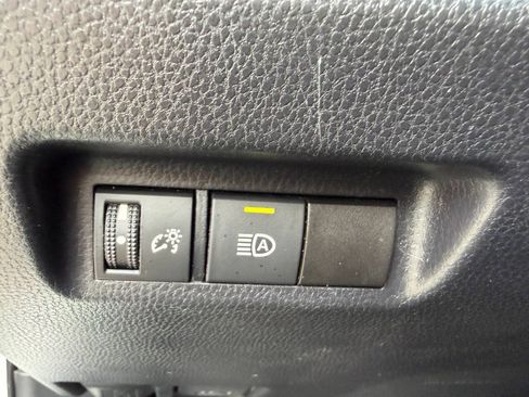 Used 2019 Toyota RAV4 XLE w/ All Weather Liner Package AWD/4WD image 31