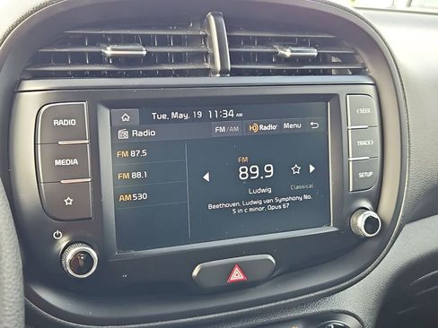 Used 2022 Kia Soul LX w/ Technology Package FWD image 17