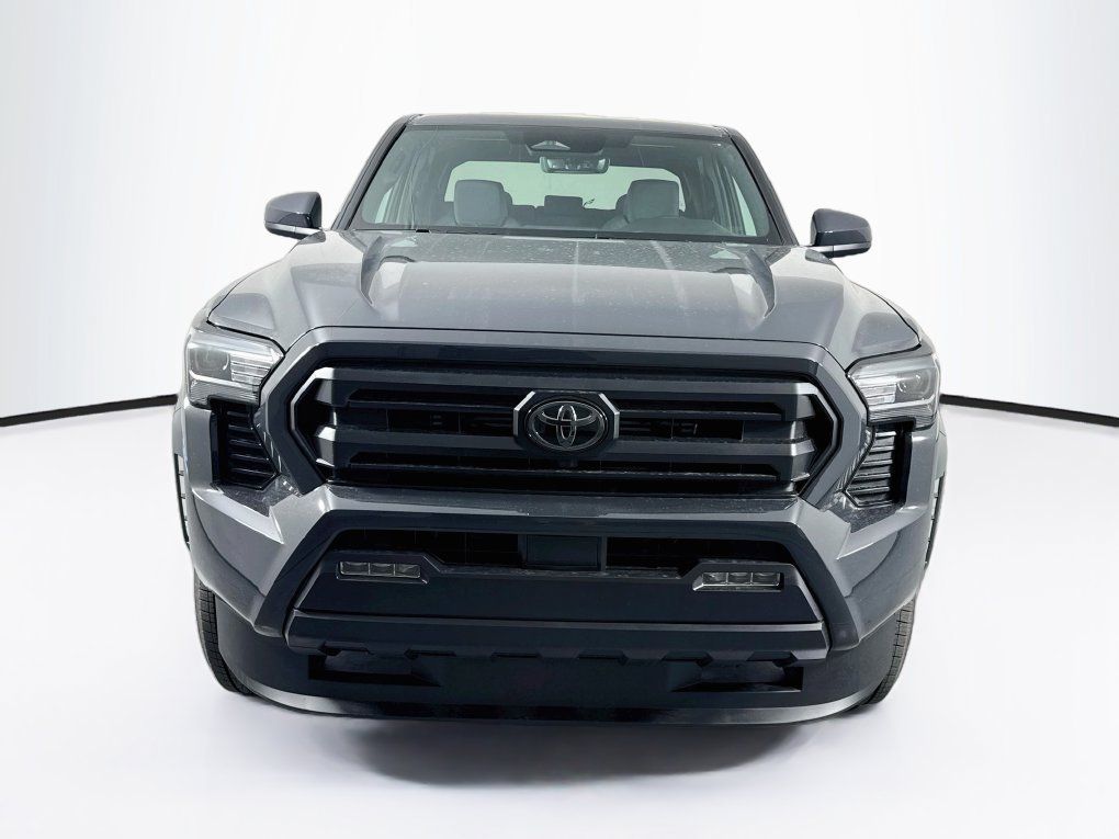Used 2026 Toyota Tacoma SR5 AWD/4WD image 2