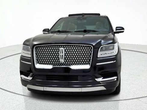 Used 2021 Lincoln Navigator Reserve AWD/4WD image 2