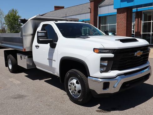New 2025 Chevrolet Silverado 3500 W/T w/ WT Convenience Package AWD/4WD image 3